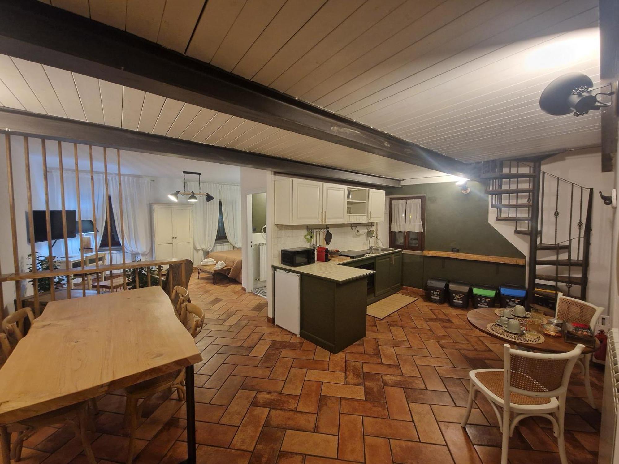 Piazza Duomo Casa Vacanze Sutri Exteriör bild