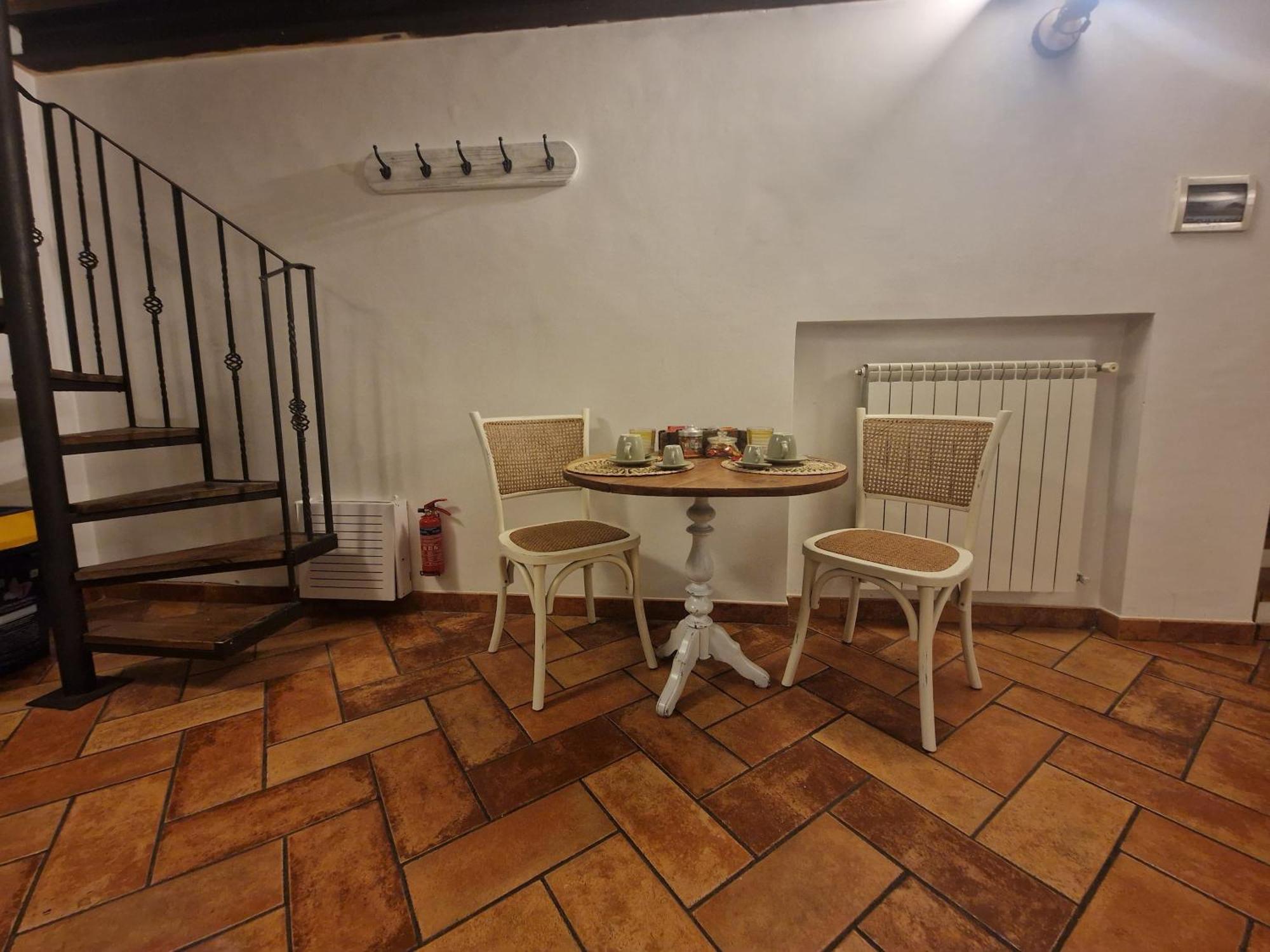 Piazza Duomo Casa Vacanze Sutri Exteriör bild